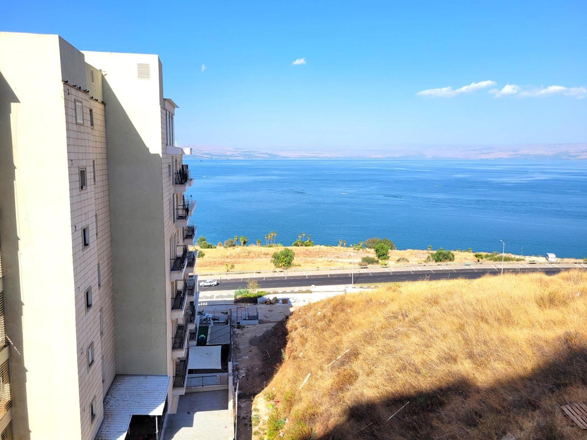 Yalarent Europe Apartments- Luxury Big Apartmens With Lake View Тверия Экстерьер фото